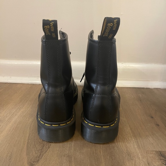 Doc Martens Black 1460 Smooth Leather Lace Up Boots - Picture 3 of 6